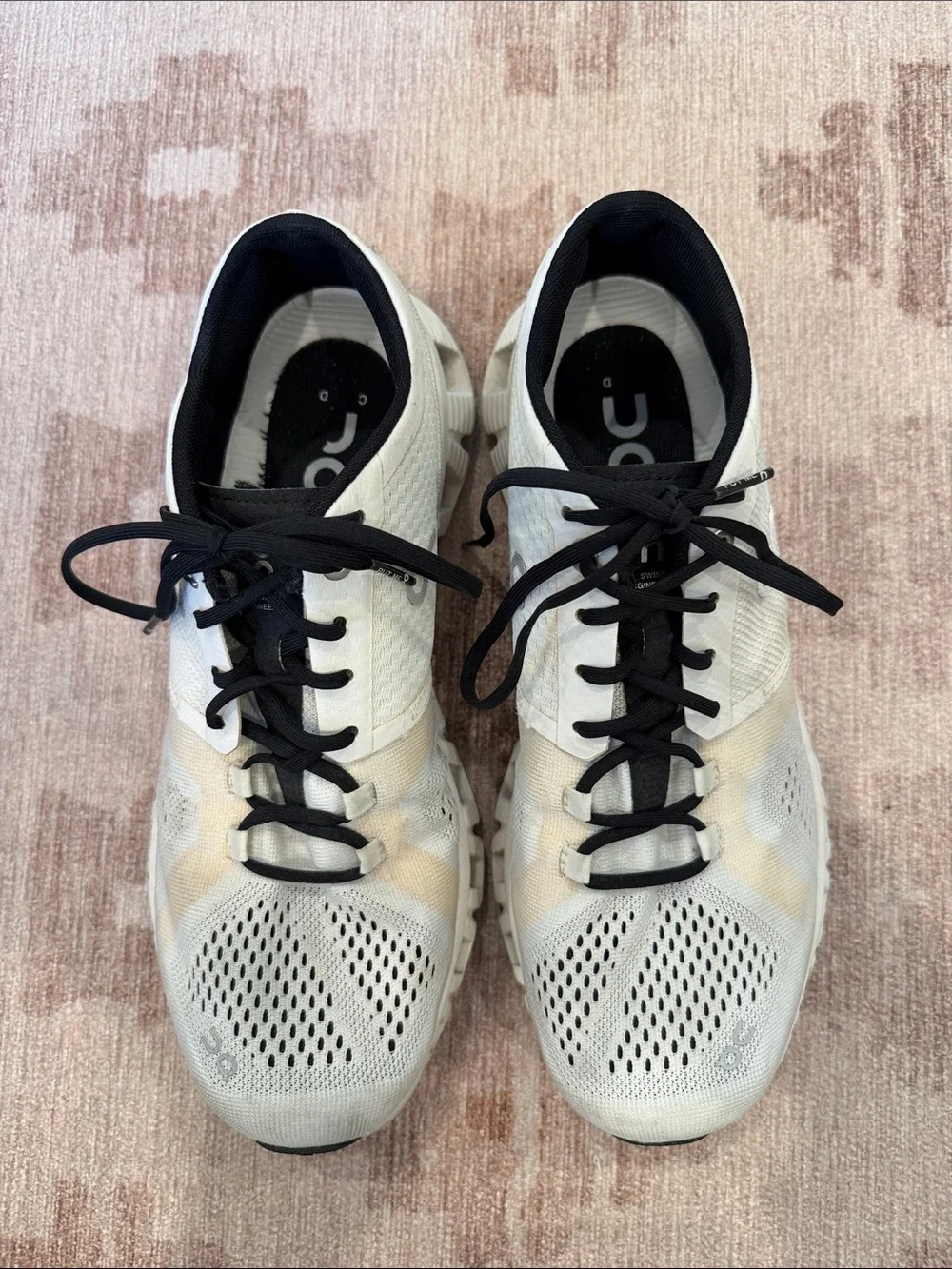 On Cloud Running Shoe - Picture 3 of 7